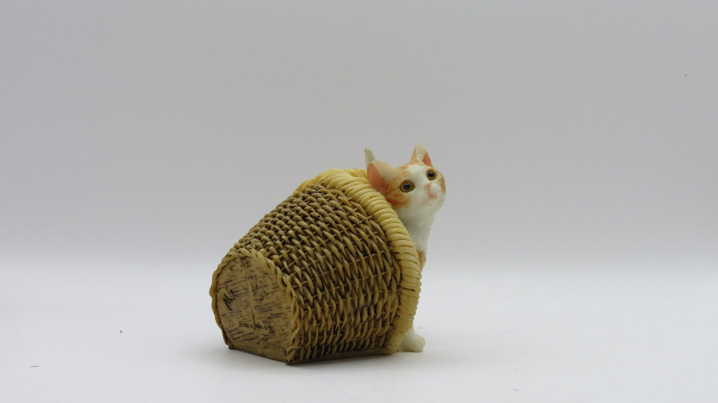 Resin cat figurine in a basket Sherratt and Simpson miniature mini cat lover