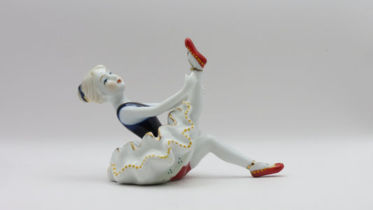 porcelain Dutch ballet dancer girl ceramic figurine ceramic art sculpture